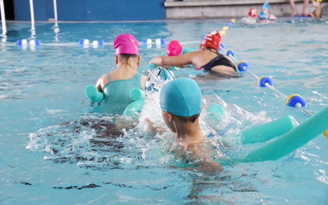ESCOLA DE NATAÇÃO